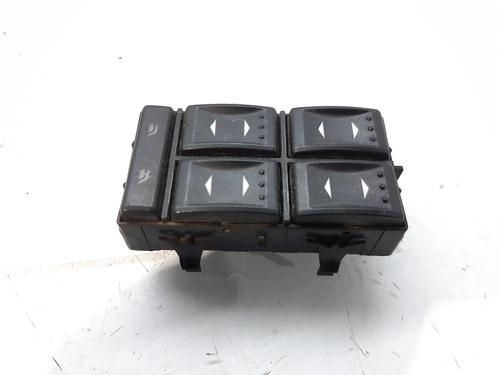 Used Left front window switch FORD MONDEO III Turnier (BWY) 2.0 16V TDDi / TDCi (115 hp) 8824880