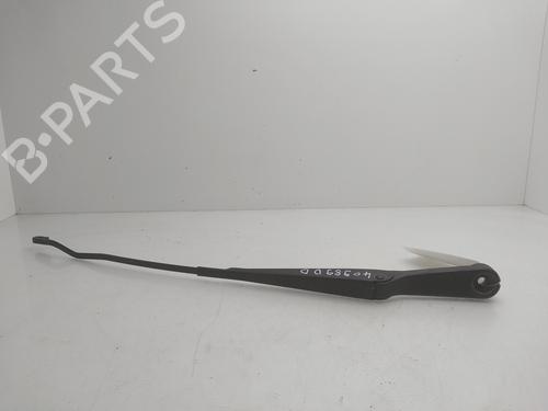 Used Front windshield wiper arm Front windshield wiper arm LAND ROVER FREELANDER I (L314) 2.0 Td4 4x4 (112 hp) 33411661 33411661