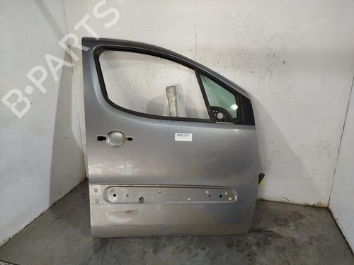 Used Right front door Right front door 38049472 38049472