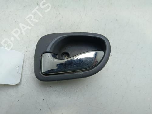 Used Front right interior door handle HYUNDAI ATOS (MX) 1.0 i (58 hp) 31800270