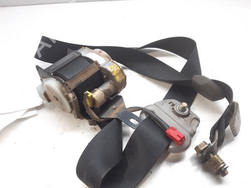 Used Front right seatbelt MITSUBISHI PAJERO III (V7_W, V6_W) 3.2 Di-D (V68W) (160 hp) 17078759