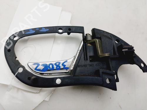 Venstre bak invendig håndtak SEAT LEON (1M1)  | BP26436987I15 