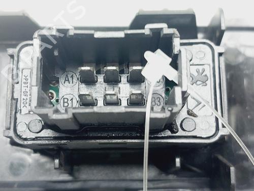 Right front window switch CITROËN C3 II (SC_) | BP32160068I26 - Image 2