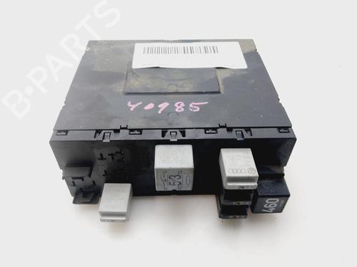 Używane Skrzynka bezpieczników VW GOLF V (1K1) [2003-2010]  32358751