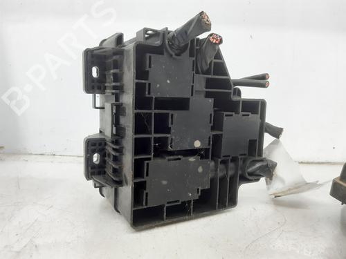 Fuse box HYUNDAI SANTA FÉ II (CM) 2.2 CRDi 4x4 | BP7018112E1 