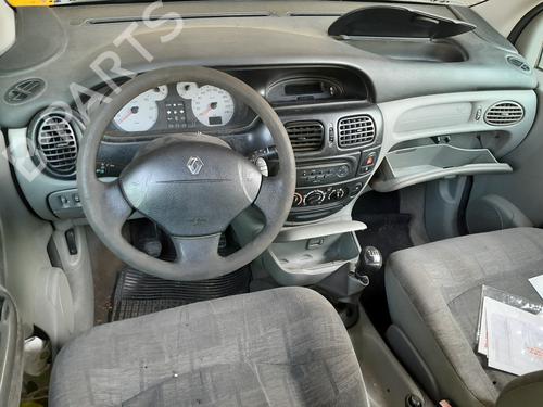 Right taillight RENAULT SCÉNIC I MPV (JA0/1_, FA0_) 1.9 dCi RX4 | BP10912463C35