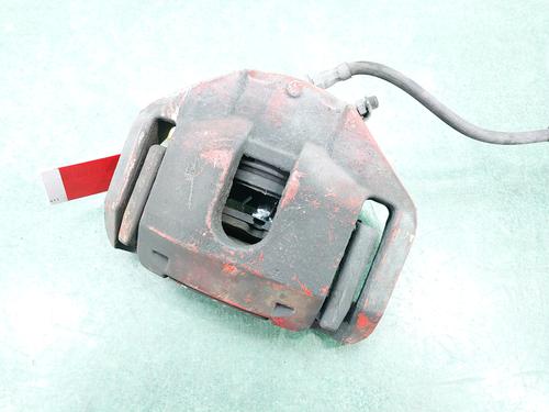 Højre bremsekaliber foran BMW 5 (E60) 530 d | BP16886032M104 
