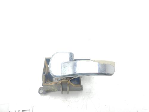 Venstre fortil invendig håndtag NISSAN NAVARA NP300 (D40) [2004-2025]  26490704