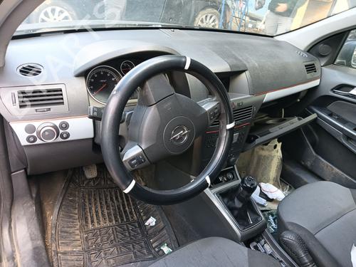 Fuse box OPEL ASTRA H (A04)  | BP25791322E1 