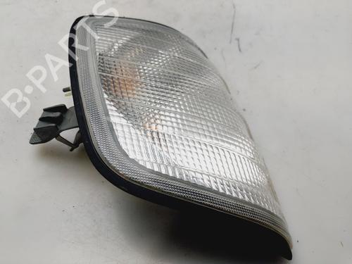 Intermitente delantero derecho MERCEDES-BENZ 124 Saloon (W124) 300 D (124.130) (110 hp) 26448763