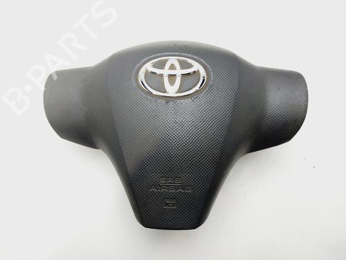 Used Driver airbag TOYOTA YARIS (_P9_) 1.4 D-4D (NLP90_, NLP90R) (90 hp) 30497918
