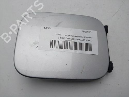 fuel-flap-chevrolet-nubira-saloon-2005-2006-2007-2008-2009-2010-2011-2012-38045535 main image