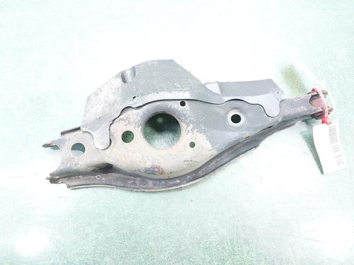 Right rear suspension arm TOYOTA AURIS (_E18_) 2.0 D-4D (ADE186_, ADE186R) | BP17649029M15 