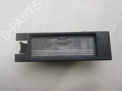 Éclairage de plaque d'immatriculation Éclairage de plaque d'immatriculation 37638928 37638928