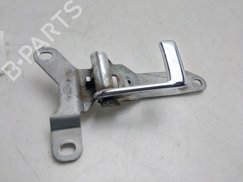 Maniglia interna posteriore sinistra Maniglia interna posteriore sinistra MITSUBISHI PAJERO I (L04_G, L14_G) 2.5 TD (L044G, L049G) (87 hp) 37068894 37068894