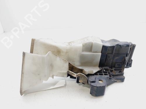 Używane Zamek drzwi przednich prawych MERCEDES-BENZ E-CLASS (W210) E 290 Turbo-D (210.017) (129 hp) 30873962