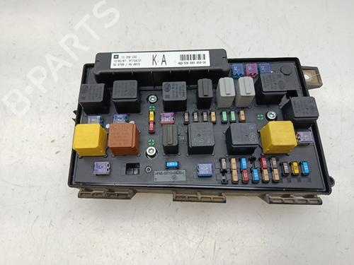 Used Fuse box OPEL ZAFIRA / ZAFIRA FAMILY B (A05) [2005-2019]  31307423