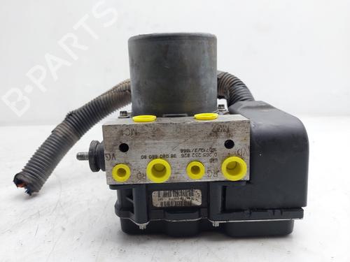 Used ABS pump PEUGEOT 5008 (0U_, 0E_) 2.0 HDi 150 / BlueHDi 150 (150 hp) 17919184