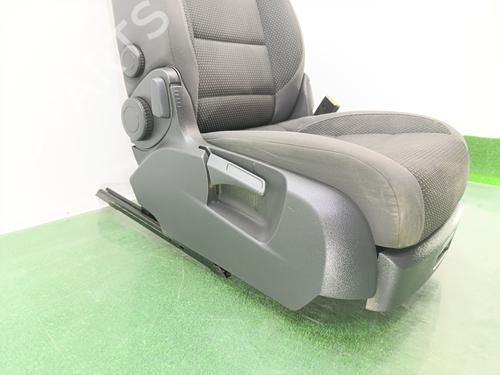 Right front seat VW TOURAN (1T1, 1T2) 1.9 TDI | BP26719328C16 