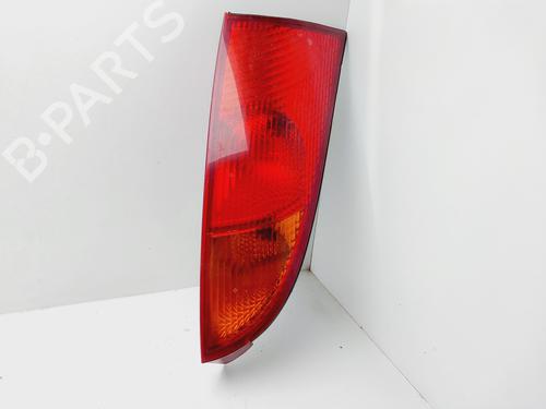 Używane Lampa tylna prawa FORD FOCUS I (DAW, DBW) 1.8 Turbo DI / TDDi (90 hp) 28186094