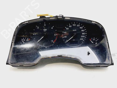 Used Instrument cluster OPEL ZAFIRA A MPV (T98) [1999-2006]  30719070
