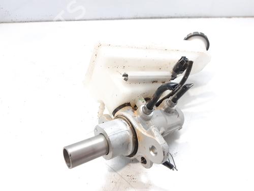 Used Brake master cylinder MERCEDES-BENZ GLA-CLASS (X156) GLA 200 CDI / d (156.908) (136 hp) 9208252