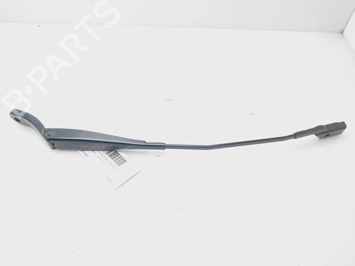 Used Front windshield wiper arm CITROËN C3 III (SX) 1.2 VTi 82 (82 hp) 30603206