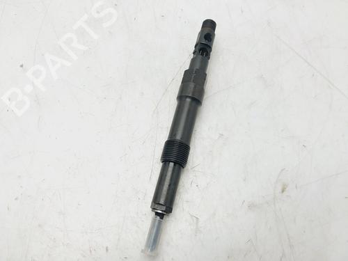 Used Injector FORD MONDEO III Saloon (B4Y) [2000-2007]  21565227