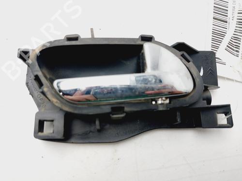 Used Front right interior door handle PEUGEOT 407 (6D_) 2.0 (6DRFNB, 6DRFNE) (136 hp) 19152273