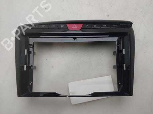 Used Warning switch Warning switch LANCIA YPSILON (312_) 1.3 D Multijet (312.YXE1A, 312.YXU1A) (95 hp) 36661758 36661758