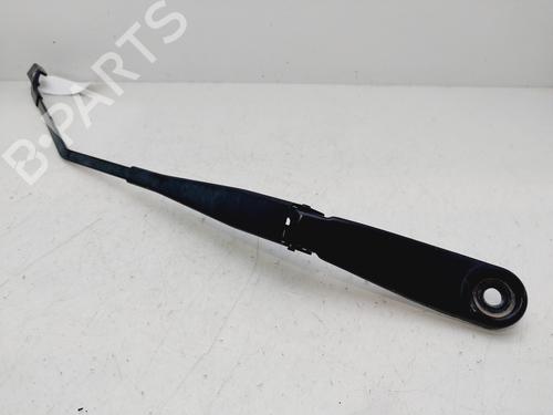 Used Front windshield wiper arm VOLVO V40 Hatchback (525) D2 (114 hp) 29956605