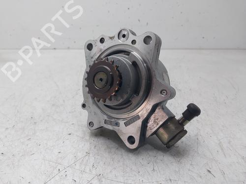 Used Vacuum pump NISSAN ALMERA II (N16) 2.2 dCi (112 hp) 31369888
