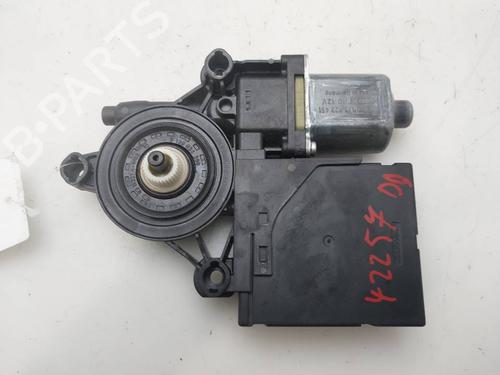 Rudehejsemotor forskærm højre Rudehejsemotor forskærm højre 38648014 38648014