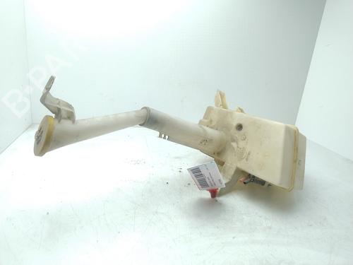 Used Windscreen washer tank NISSAN X-TRAIL I (T30) [2001-2013]  29597266