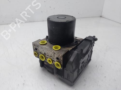 Used ABS pump ABS pump RENAULT MEGANE II (BM0/1_, CM0/1_) [2001-2012] 33892541 33892541