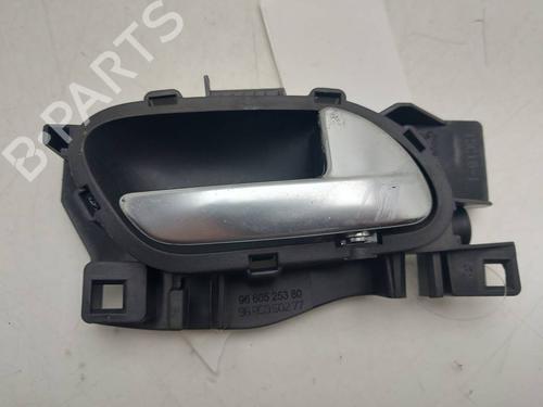 Used Front right interior door handle Front right interior door handle 39099972 39099972