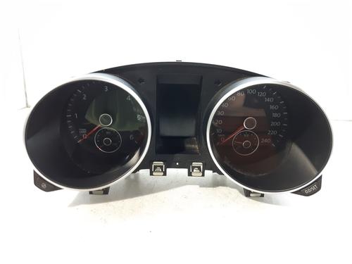 Used Instrument cluster VW GOLF VI (5K1) 1.6 TDI (105 hp) 8695216