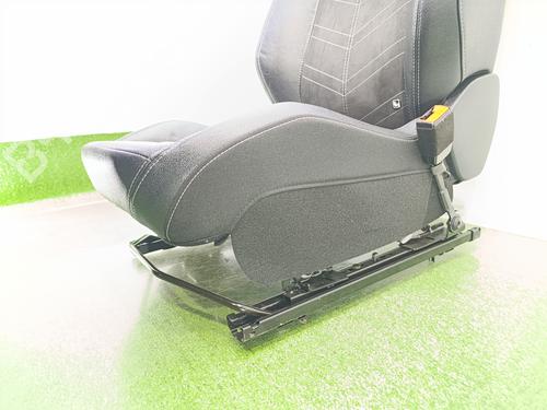 Right front seat OPEL MOKKA | BP32366572C16