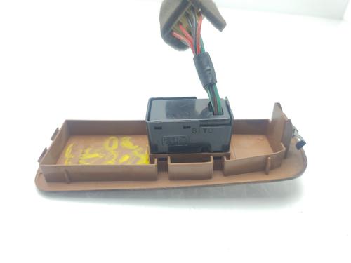 Right front window switch KIA CLARUS (K9A) 1.8 i 16V | BP23568726I26 