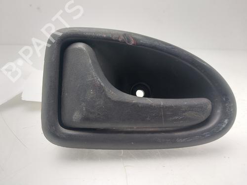 Used Rear left interior door handle RENAULT TRAFIC II Bus (JL) [2001-2026]  32348401