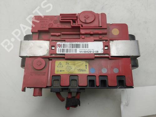 Used Fuse box Fuse box 38648231 38648231