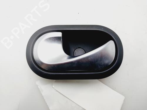 Used Front left interior door handle RENAULT GRAND SCÉNIC II (JM0/1_) 1.9 dCi (116 hp) 30336617