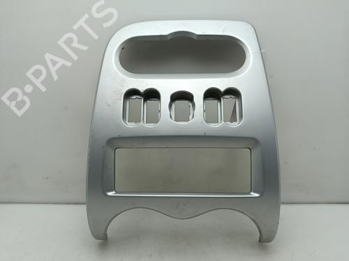 Mittelkonsole DACIA SANDERO [2008-2026]  32032295