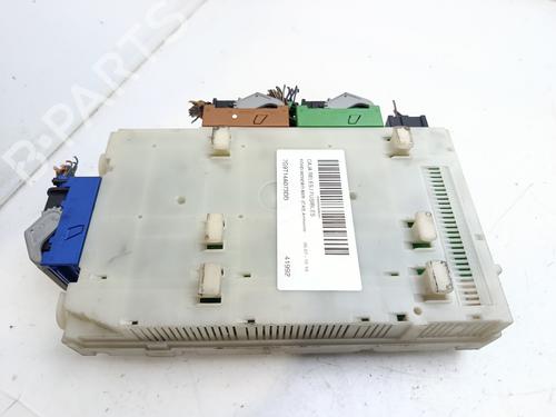 Used Fuse box Fuse box 37294576 37294576