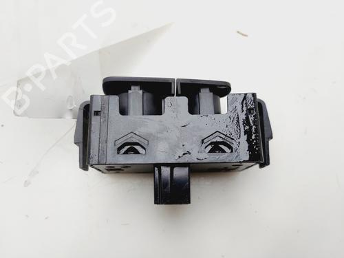 Warning switch RENAULT MEGANE III Hatchback (BZ0/1_, B3_) 1.2 TCe (BZ2B, BZ11) | BP29518549I22 