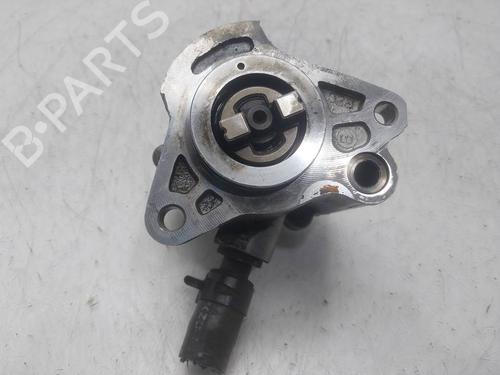 Used Vacuum pump Vacuum pump TOYOTA COROLLA (_E12_) 2.0 D-4D (CDE120R, CDE120L_) (110 hp) 40154077 40154077