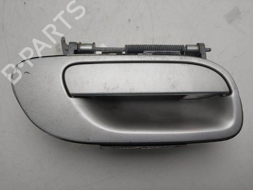 Used Front right exterior door handle Front right exterior door handle VOLVO S60 I (384) D5 (163 hp) 40021929 40021929