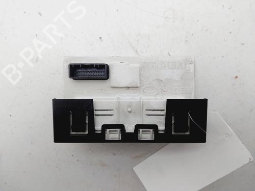Display monitor RENAULT MEGANE II Saloon (LM0/1_)  | BP28208470C48 