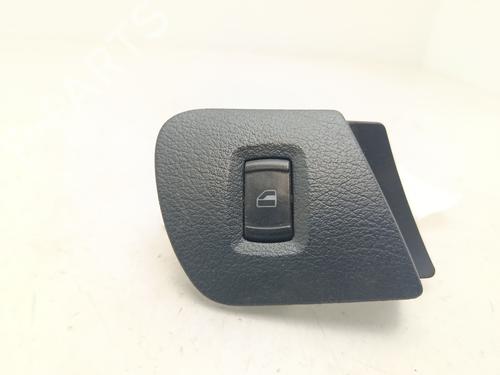 Used Right front window switch Right front window switch SKODA OCTAVIA I (1U2) 1.9 TDI (100 hp) 33537879 33537879