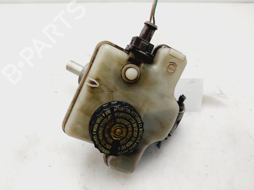 Used Brake master cylinder PEUGEOT 106 II (1A_, 1C_) 1.5 D (57 hp) 26944387